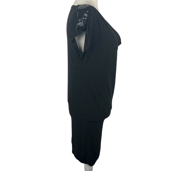 WET SEAL SCOOP NECK WITH BEADED SHOULDER MINI DRESS - Picture 5 of 8